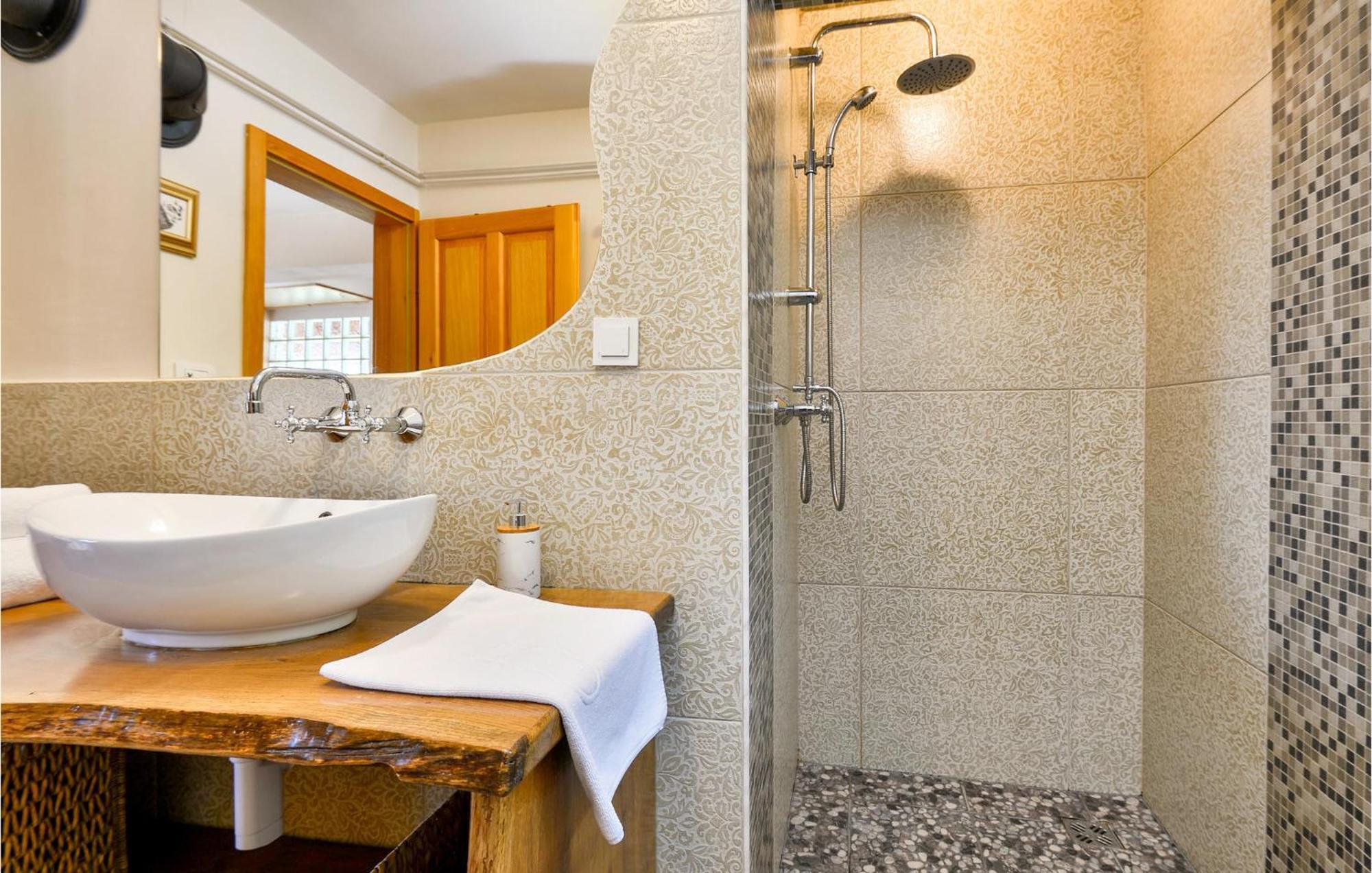 Beautiful Home In Sv,Martin Na Muri With Jacuzzi Sveti Martin Na Muri Bagian luar foto